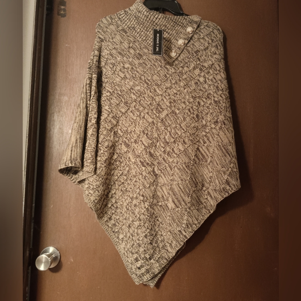Tint & Shadow Marbled Poncho, S/M, Croissant/Brown, NWT